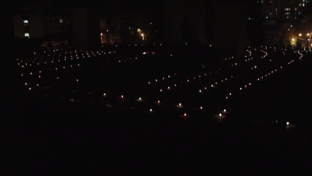 Lâmpadas Cemitério Lâmpadas Assombradas Sepulturas Lareira Noite Cemitério Iluminado Por — Vídeo de Stock