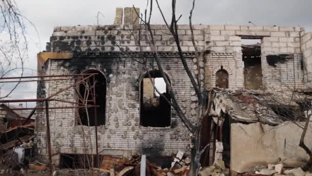 Edificios Destruidos Bombardeos Ucrania Casas Dañadas Edificio Colapsado Medio Del — Vídeos de Stock