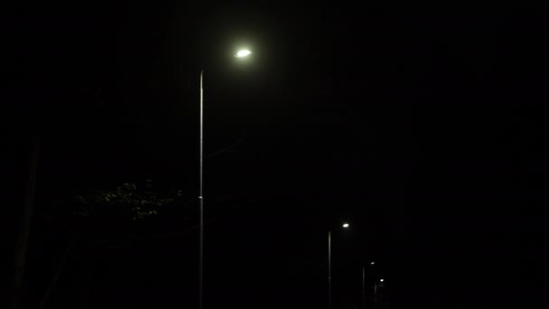 Iluminação Noturna Luzes Estrada Lanternas Rua Linha Lâmpadas Rua Brilhando — Vídeo de Stock