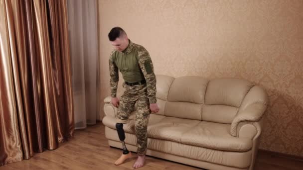 Veteranos Guerra Soldados Amputados Héroes Militares Amputado Con Prótesis Pierna — Vídeo de stock