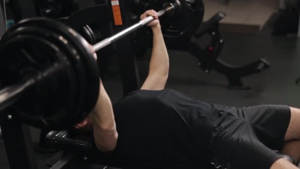 Halter Bankı Antrenman Rejimi Fitness Süreci Vücut Geliştirici Kendini Sınırlarına — Stok video