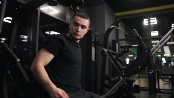 Intense Regimen Safety Measures Decline Press Striking Muscular Man Puts — Stock Video