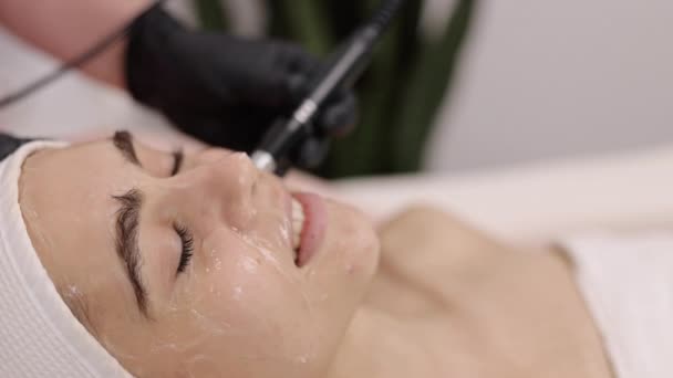 Přehled Procedur Obličejová Terapie Zúžení Kůže Péče Pleť Terapeut Pokračuje — Stock video