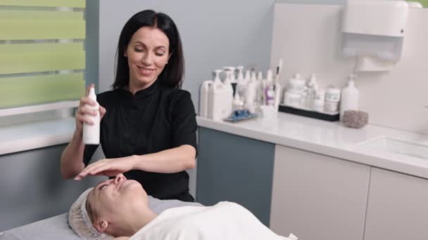 Massaggi Estetici Servizi Estetici Procedure Bellezza Donna Estetista Misting Clienti — Video Stock