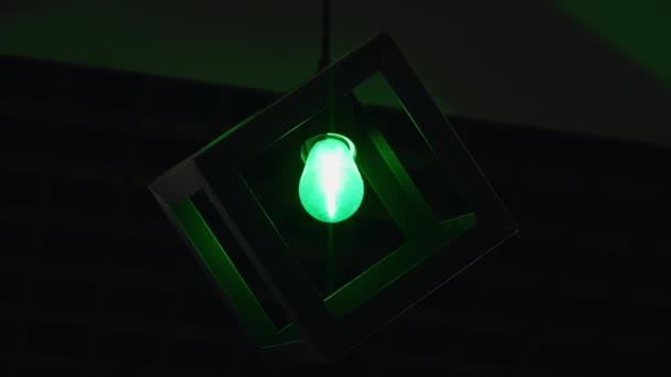 緑の光 ムード照明 緑の光が輝き インテリアに光を与えます — ストック動画