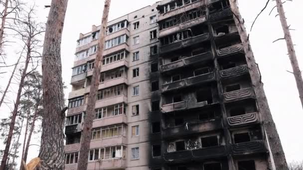 Daños Estructurales Destrucción Incendios Casa Quemada Infierno Inducido Por Cohetes — Vídeo de stock