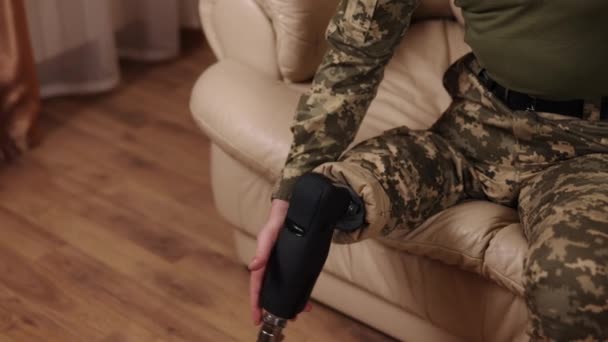 Ukraiński Weteran Człowiek Amputacją Proteza Nogi Człowiek Amputowaną Kończyną Oficer — Wideo stockowe