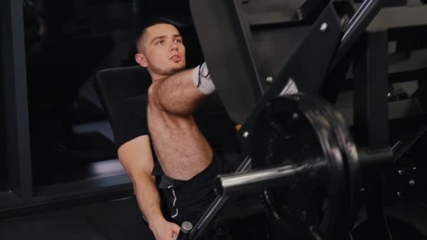 Makine Egzersizi Bacak Egzersizi Spor Aletleri Beden Eğitimi Hocası Spor — Stok video