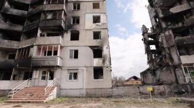 Harabe sonrası, Rus savaşı, harabe şehir. Rus ordusunun füze ve bombalı saldırıları evlerin tamamen tahrip edilmesiyle sonuçlandı..