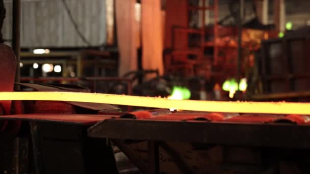金属丝生产 设备操作 工业生产 金属冶炼 金属丝制造 熔铜丝装配线 高炉产品生产厂 — 图库视频影像
