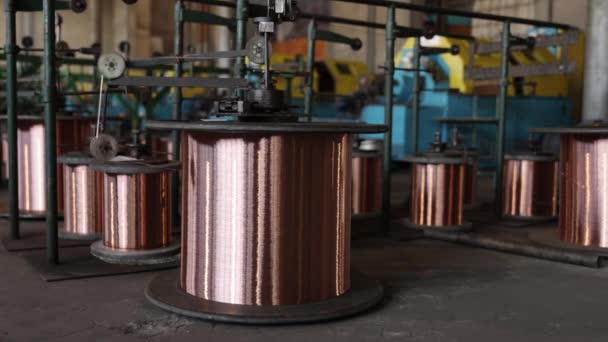 Anlagenbetrieb Kupferqualitäten Leitfähiger Draht Kupferdraht Produktionsanlage Enthält Viele Beträchtliche Kupferspulen — Stockvideo