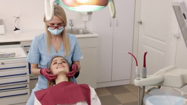 Examen Physique Consultation Dentaire Soins Spécialisés Les Patientes Articulations Mâchoire — Video
