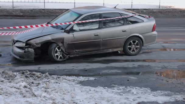 Nehoda Nehodě Kolizní Poškození Autonehoda Automobil Náhodně Ztroskotaný Uzavřený Páskou — Stock video