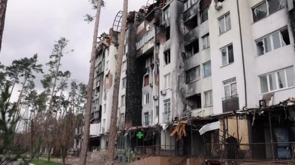 Vernielde Appartementen Charred House Structuur Ruïne Raketten Impact Veroorzaakte Vuurstorm — Stockvideo