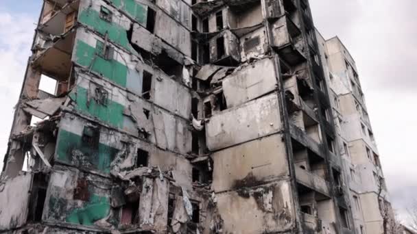 Zniszczone Domy Rosyjska Inwazja Dom Pozostaje Wyniku Ataku Rakietowego Bombowego — Wideo stockowe