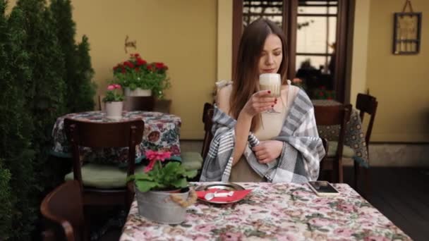 Время Релаксации Кофе Релаксации Кафе Мирный Момент Кафе Блондинка Наслаждается — стоковое видео