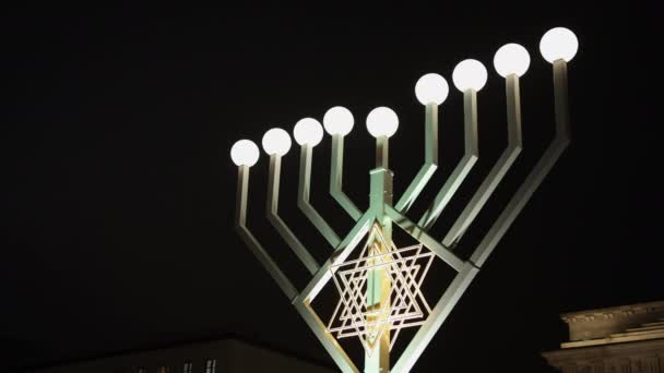 Hanukkah Menorah Night Ritual Night Menorah 照亮的光明正大的光明正大的夜晚 — 图库视频影像
