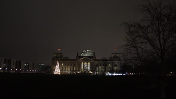 Budynek Nocy Zabytkowy Reichstag Oświetlenie Parlamentu Noc Zmienia Reichstag Budynek — Wideo stockowe