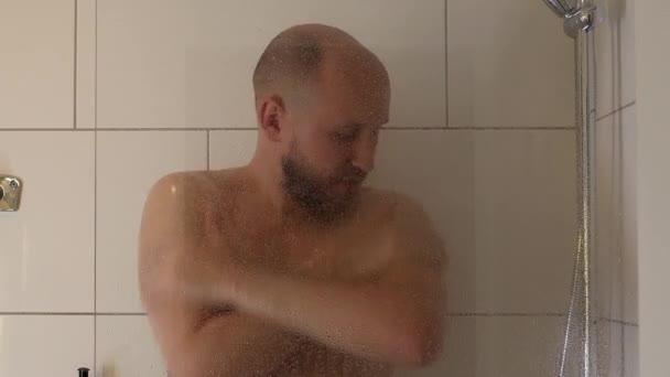 Man Takes Shower — Stock Video