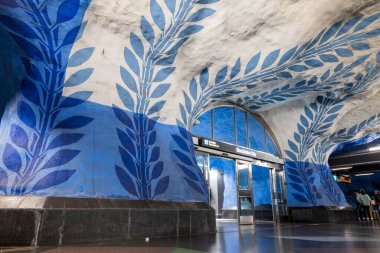 İsveç Stockholm, 07 Mart 2021, şehir merkezi T-Centralen 'deki metro istasyonu.