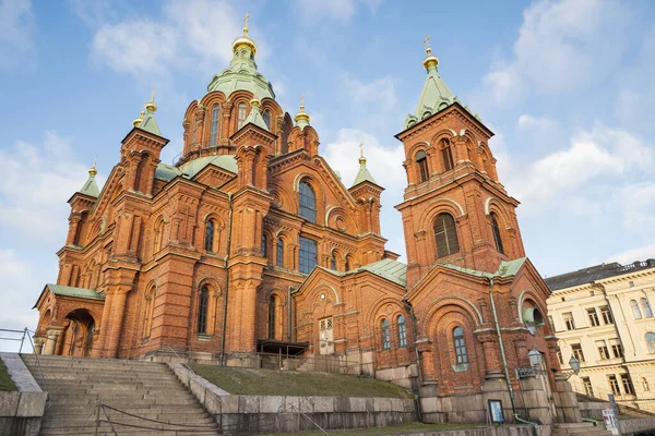 Helsinki Finlandiya 'da bize Pensky Katedrali' ni inşa eden cephe