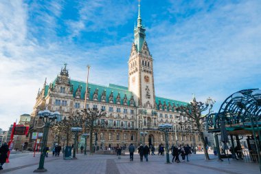 28 Ocak 2023, Hamburg, Hamburg, Hamburg Meydanı 'ndaki şehir merkezindeki belediye binasının cephesi.