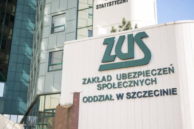 Szczecin Polonya, 5 Nisan 2025, ZUS devlet yapısının emeklilik ödenekleri organizasyonu