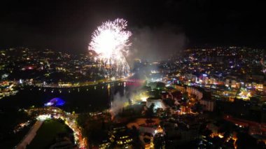 Işıltılı İzleme: Da Lat 'tan Büyüleyici Havai Fişekler