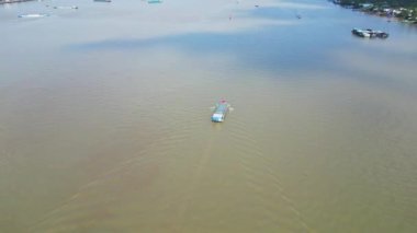 Majestic Marvel: Tien Giang 'ın Rach Mieu Köprüsü ve Mekong Nehri' nin havadan görünüşü