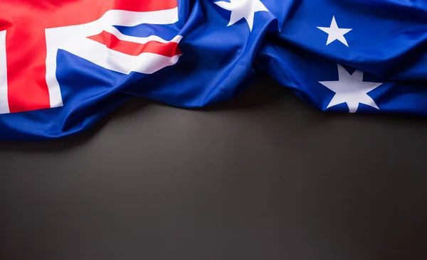 오스트레일리아의 컨셉트 오스트레일리아 국기가 어두운 배경에 — 스톡 사진