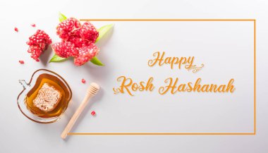 Rosh hashanah (Yahudi Yeni Yıl Tatili), Pastel arkaplan üzerine yazılı geleneksel veya dini semboller kavramı.