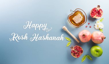 Rosh hashanah (Yahudi Yeni Yıl Tatili), Pastel arka planda geleneksel veya dini semboller kavramı.