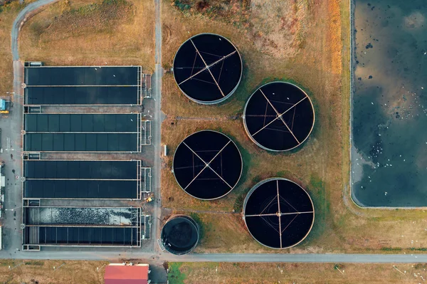 Pabrik Pengolahan Limbah Dan Selokan Pandangan Udara Dari Drone — Stok Foto