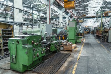 Metal atölyesinin içinde. Modern endüstriyel metal üretim şirketi.