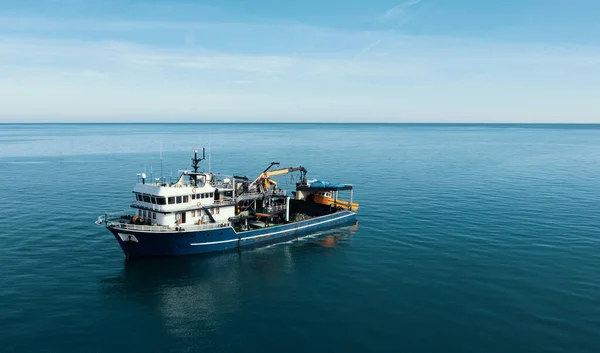Memancing Pandangan Udara Perahu Dari Drone Permukaan Laut Industri Perikanan — Stok Foto