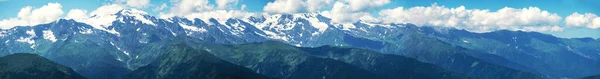 Πανόραμα Ορεινό Τοπίο Οριζόντια Εικόνα Πανό Χιονισμένο Βουνό Οργή Ηλιόλουστη — Φωτογραφία Αρχείου