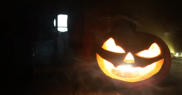 Concetto Horror Halloween Inquietante Castello Abbandonato Vecchio Candelabro Una Zucca — Video Stock