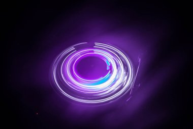 Müzik Dj konsepti. Yangın ve duman vinil kayıt üzerinde iz. Vinil disk yazma. Pikap vinil plak çalar koyu arka plan üzerinde. Seçici odak