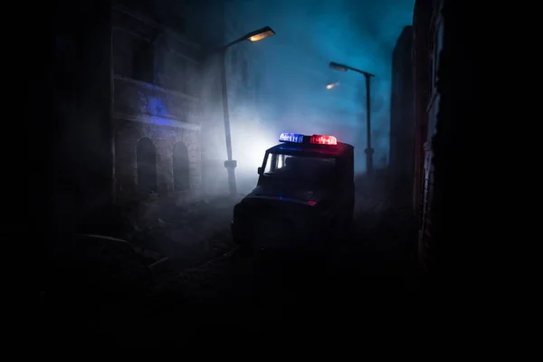 Policyjny Nalot Nocy Jesteś Aresztowany Sylwetka Radiowozu Tyłku Obraz Migającymi — Zdjęcie stockowe