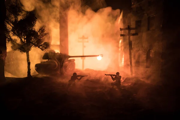 Savaş Konsepti Askeri Siluetler Savaş Sisli Gökyüzü Arka Planında Savaş — Stok fotoğraf