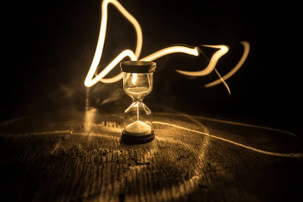 Hourglass Comme Concept Passage Temps Pour Date Limite Affaires Urgence — Photo