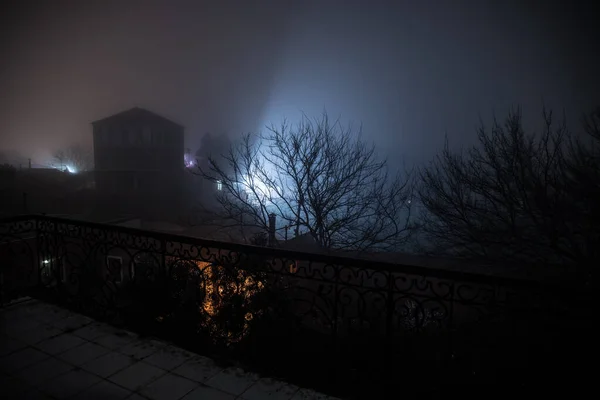 Старий Будинок Привидом Лісі Вночі Або Занедбаний Будинок Жахів Тумані — стокове фото