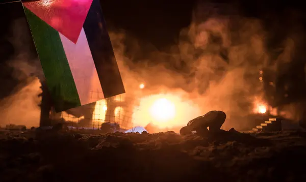 Konflikt Zwischen Israel Und Palästina Brennende Und Vom Krieg Zerstörte Stockbild