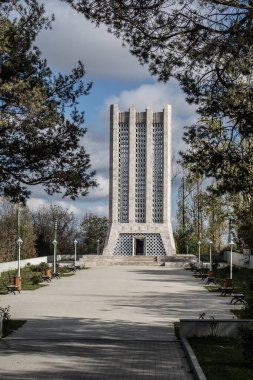 Sonbaharda Azerbaycan 'ın Shusha kentindeki Vagif mozolesi