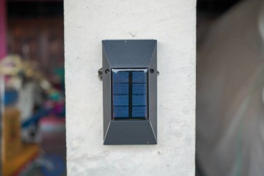 Gece aydınlatması için enerji tasarrufu için güneş ampulü