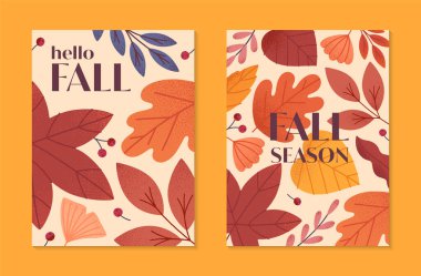 Yapraklar, ginkgo, sonbahar renkleri içinde böğürtlen ve bitkilerin olduğu sonbahar posterleri. Baskı, reklam, sosyal medya pazarlama, markalaşma, ambalaj, kaplamalar için modaya uygun sonbahar şablonları..