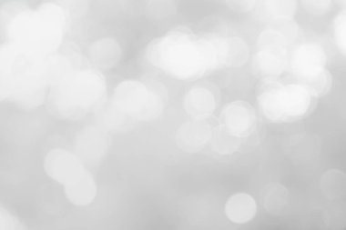 Arkaplan için soyut bulanık gri renk, Görüntü festivali ışıkları açık hava kutlaması ve kazanan için zarif beyaz bokeh odaklı dekoratif tasarım.