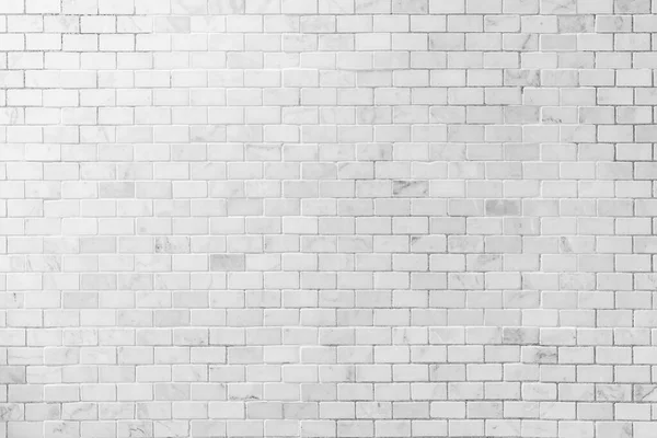 Beyaz fayans duvarı arka plandaki banyo dokusunu işaretlemiş. Seramik tuğla duvar ve zemin fayansları banyo ve mutfakta mozaik zemin temiz. Izgara duvar kağıdı dekorasyonu ile desen geometriği dizayn et.