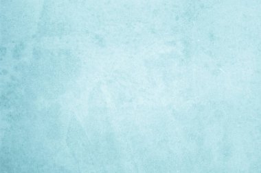 Yaz duvar kâğıdında arka plan için mavi açık beton doku. Çimento rengi ve tonlu vintage kum duvar. Soyut deniz mavisi açık renk. Çimento tahıl dokusu tasarım için sulu boya.