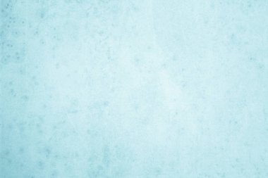 Yaz duvar kâğıdında arka plan için mavi açık beton doku. Çimento rengi ve tonlu vintage kum duvar. Soyut deniz mavisi açık renk. Çimento tahıl dokusu tasarım için sulu boya.